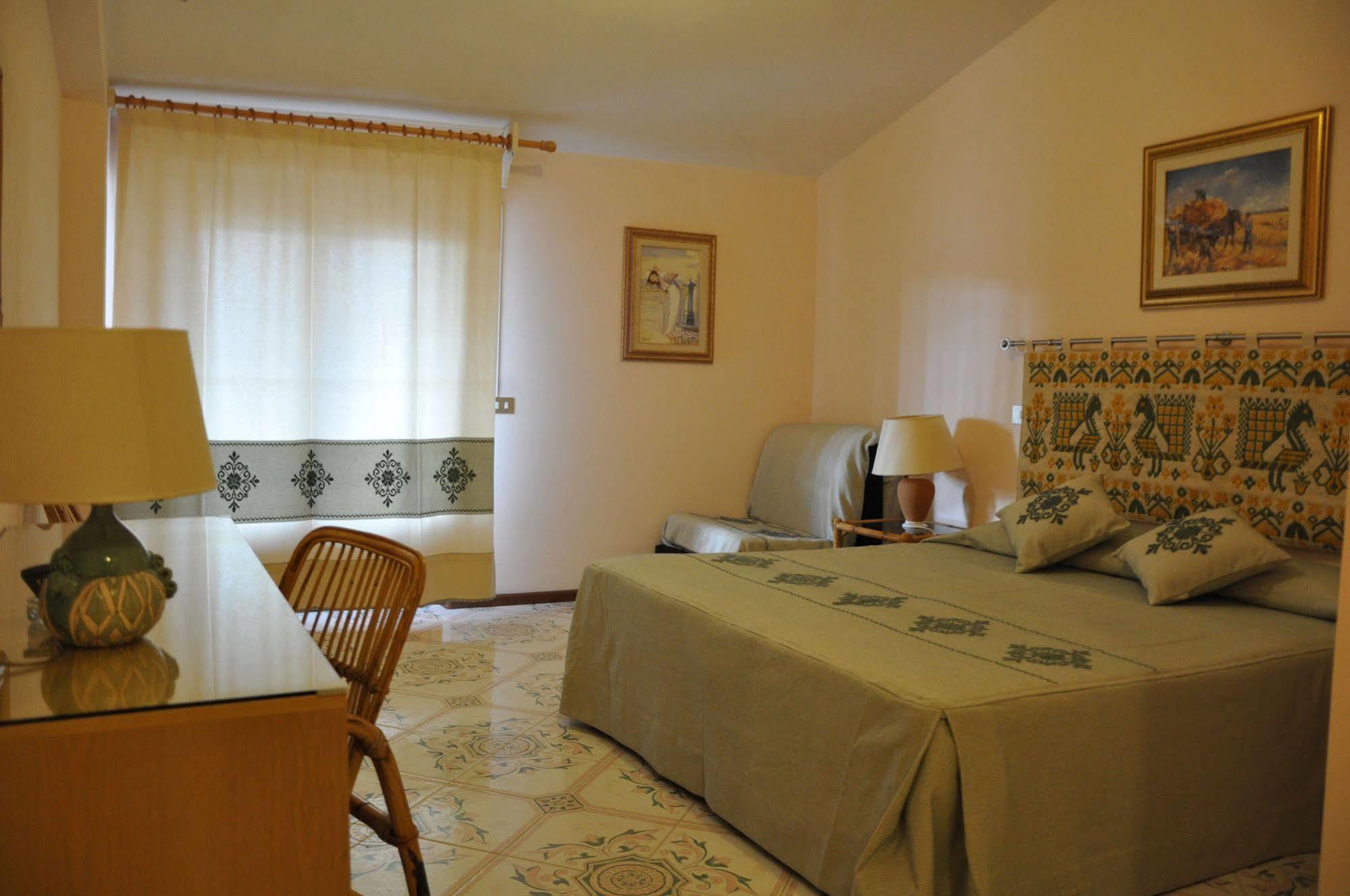 Hotel L'Oasi Cala Gonone Dış mekan fotoğraf